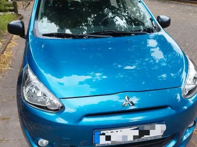 Gebraucht Mitsubishi Space Star Diamant Edition 71 PS (52 kW) 2016 Blau Kleinwagen