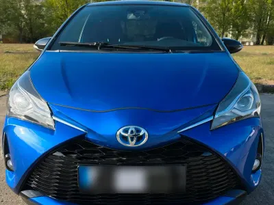 Gebraucht Toyota Yaris Hybrid Style 73 PS (53 kW) 2018 Andere farben Kleinwagen