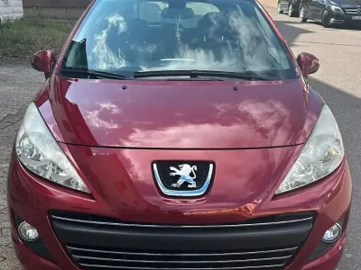 Gebraucht Peugeot 207 120 PS (88 kW) 2011 Rot Limousine