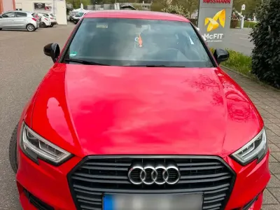 Gebraucht Audi A3 S-Line 150 PS (110 kW) 2019 Rot Limousine