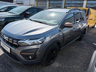 Gebraucht Dacia Jogger Extreme 101 PS (74 kW) 2024 Grau Van / Kleinbus