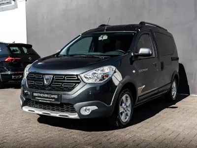 Gebraucht Dacia Dokker Stepway 131 PS (96 kW) 2021 Grau Van / Kleinbus
