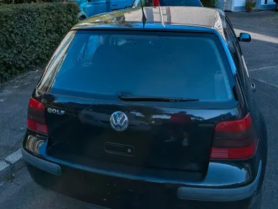 Brugt VW Golf III 75 HK (55 kW) 1998 Sort Sedan