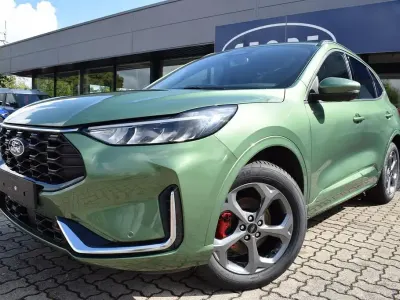 Neu Ford Kuga ST-Line X 182 PS (133 kW) 2026 Bursting green SUV