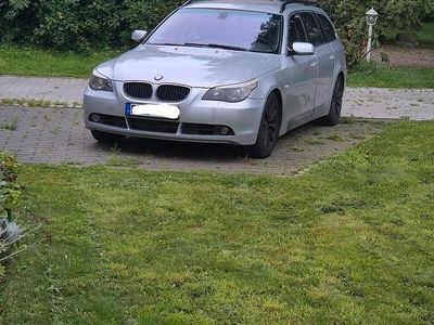 Gebraucht BMW 525 177 PS (130 kW) 2005 Grau Kombi