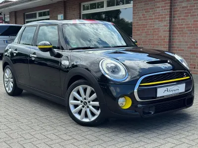 Gebraucht Mini Cooper S Sport 192 PS (141 kW) 2016 Schwarz Kleinwagen