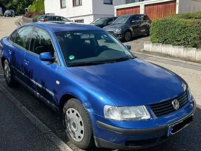 Gebraucht VW Passat 101 PS (74 kW) 2000 Blau Limousine