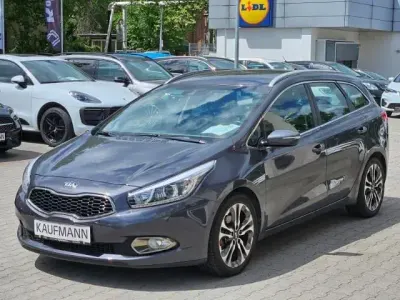 Gebraucht Kia Ceed Sportswagon 135 PS (99 kW) 2012 Grau Kombi