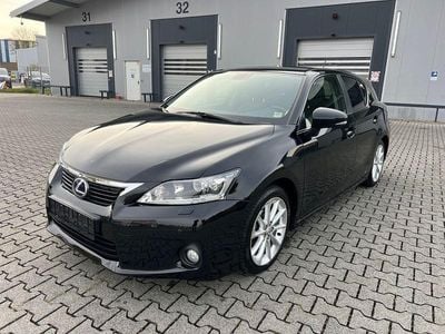 Lexus CT200h