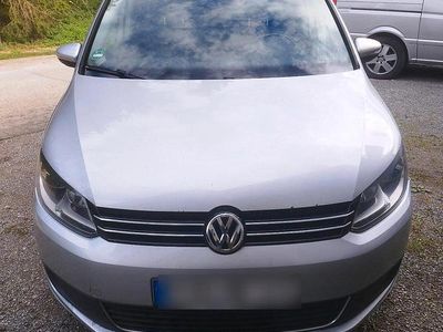 Gebraucht VW Touran 2010 Silber Van / Kleinbus