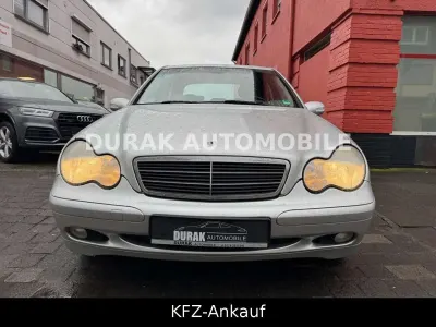 Gebraucht Mercedes C180 143 PS (105 kW) 2004 Silber Limousine