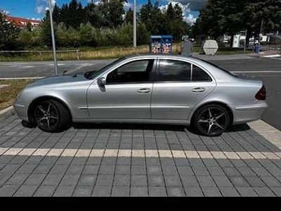 Mercedes E220