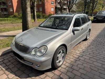 Usata Mercedes C220 Classic 150 CV (110 kW) 2005 Argento Station wagon