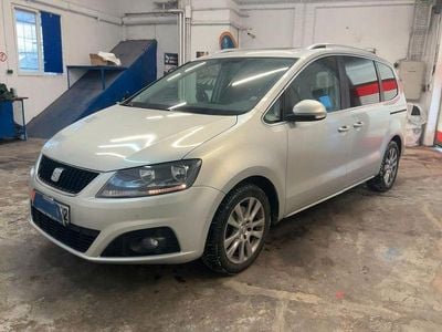 Silber Gebraucht 2012 Seat Alhambra Style Van / Kleinbus | 8.990 € (Guter Preis)
