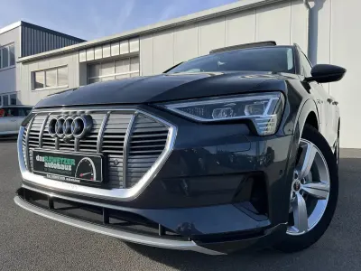 Gebraucht Audi e-tron Advanced Plus 230 kW (313 PS) 2022 Manhattangrau SUV