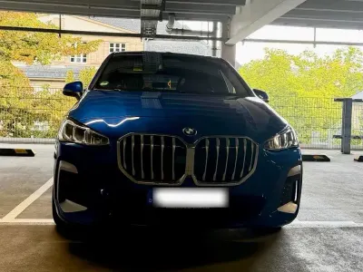 Gebraucht BMW 220 Active Tourer M Sport 156 PS (114 kW) 2023 Blau Van / Kleinbus