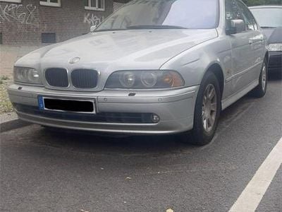 BMW 525