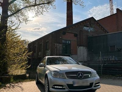 Usata Mercedes C200 184 CV (135 kW) 2012 Argento Berlina