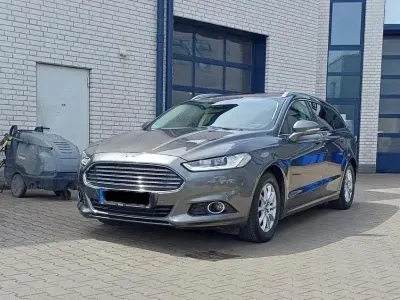 Gebraucht Ford Mondeo Titanium 160 PS (117 kW) 2018 Grau Kombi