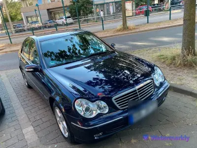 Gebraucht Mercedes C200 Avantgarde 163 PS (119 kW) 2003 Violet Limousine