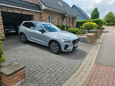 Gebraucht Volvo XC60 Plus 197 PS (144 kW) 2023 Grau SUV