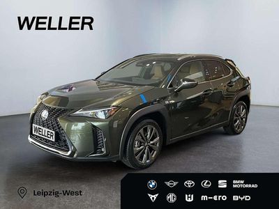 Gruen Neu 2026 Lexus UX 300h Sport Design Packet SUV | 43.990 € (Etwas zu teuer)
