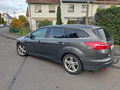 gebraucht Ford Focus Turnier 1.0l 125PS, AHK, Park Assist, neue Kupplung