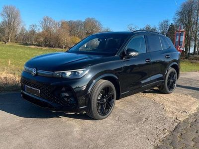 Gebraucht VW Tiguan R-line 193 PS (141 kW) 2025 Schwarz SUV