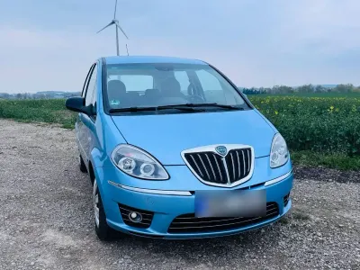 Second-hand Lancia Musa Gold 95 CP (69 kW) 2011 Albastru Monovolum