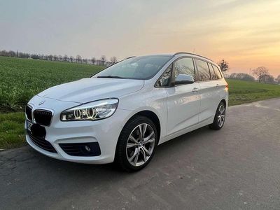 Usata BMW 220 Sport Line 190 CV (139 kW) 2016 Bianco Station wagon
