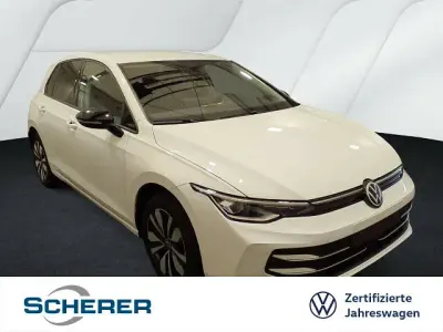 Gebraucht VW Golf VIII Goal 116 PS (85 kW) 2024 Pure white Limousine