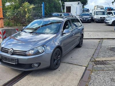 Gebraucht VW Golf VI Comfortline 105 PS (77 kW) 2010 Grau Kleinwagen