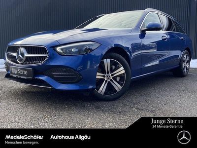 Lack spektralblau Gebraucht 2024 Mercedes C300e Avantgarde Kombi | 43.470 € (Fairer Preis)