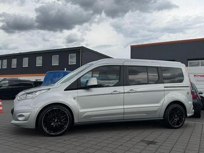 Silber Gebraucht 2017 Ford Tourneo Van | 11.900 €