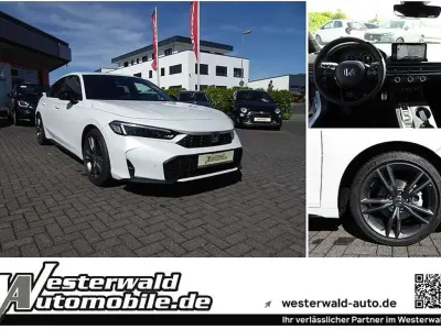 Neu Honda Civic Hybrid 184 PS (135 kW) 2026 Weiß Limousine
