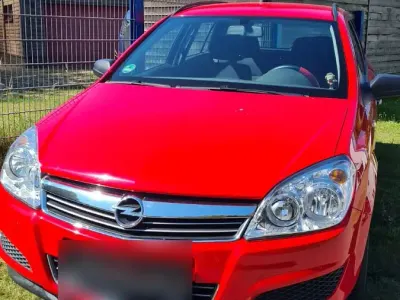Gebraucht Opel Astra Edition 90 PS (66 kW) 2009 Rot Kombi