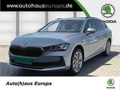 Gebraucht Skoda Superb Selection 150 PS (110 kW) 2024 Silber (pebble silber metallic) Kombi