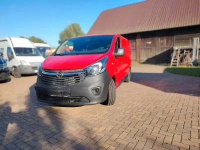 Gebraucht Opel Vivaro 116 PS (85 kW) 2016 Rot Van / Kleinbus