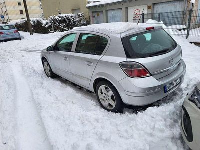 Gebraucht 2007 Opel Astra Limousine | 2.500 € (Etwas zu teuer)