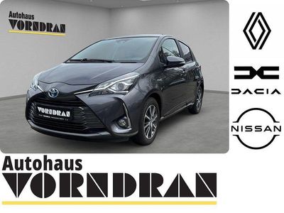 Gebraucht Toyota Yaris Hybrid Club 75 PS (55 kW) 2019 Grey metallic (metallic) Limousine