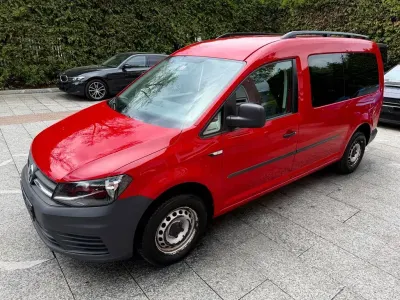 Gebraucht VW Caddy 102 PS (75 kW) 2018 Rot Van / Kleinbus