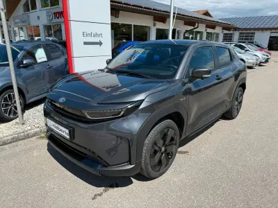 Neu Toyota Urban Cruiser Lounge 127 kW (174 PS) 2026 Grau SUV