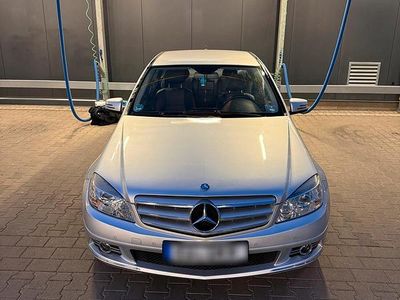 Gebraucht Mercedes C180 165 PS (121 kW) 2009 Silber Limousine