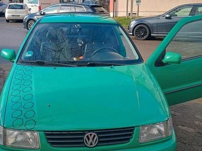Grün Gebraucht 1998 VW Polo Kleinwagen | 800 € (Guter Preis)