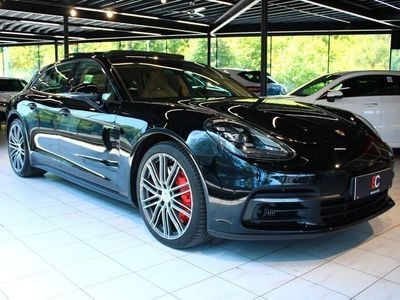 Porsche Panamera 4