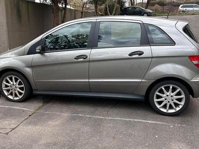 Gebraucht Mercedes B180 109 PS (80 kW) 2006 Braun Van / Kleinbus