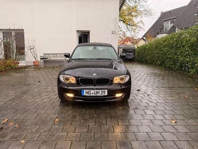 Gebraucht BMW 118 Sport Line 143 PS (105 kW) 2011 Schwarz Kleinwagen