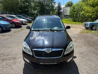 Gebraucht Skoda Roomster Family 105 PS (77 kW) 2012 Schwarz Van / Kleinbus