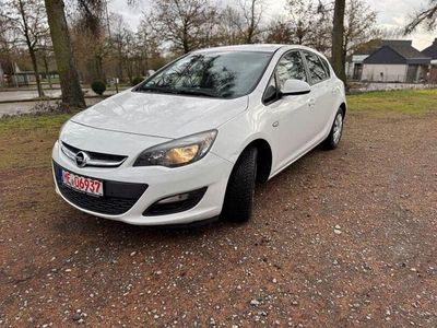 Gebraucht Opel Astra 150 PS (110 kW) 2013 Weiß Kombi