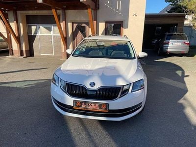 Weiß Gebraucht 2020 Skoda Octavia Style Kombi | 11.300 € (Fairer Preis)